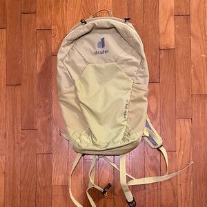 Deuter lite speed 13 backpack